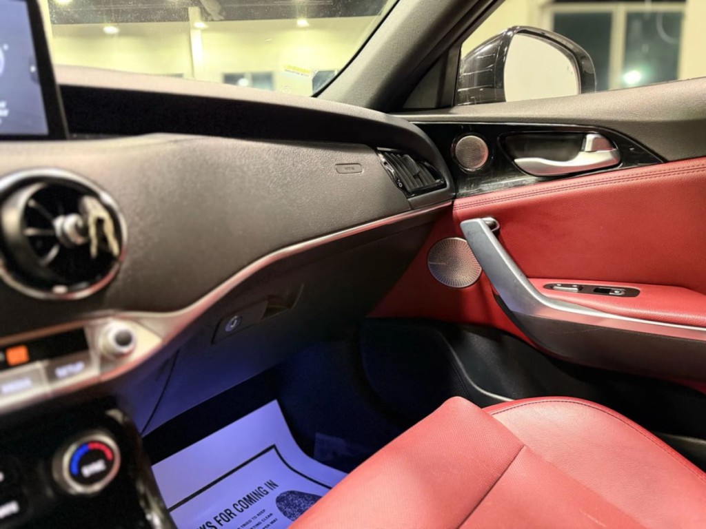 2022 Kia Stinger Image 33