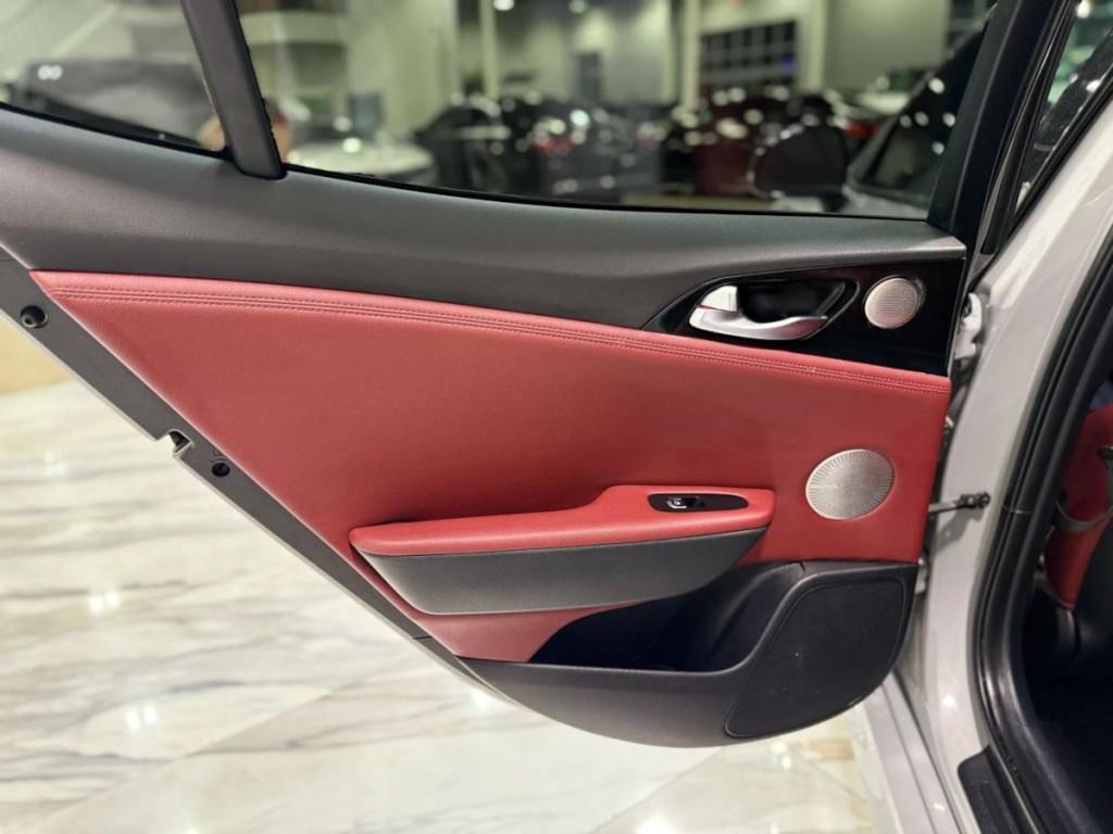 2022 Kia Stinger Image 36