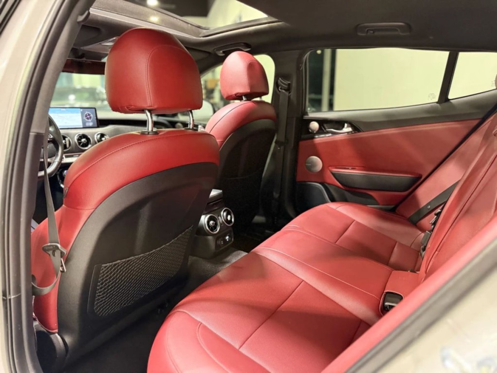2022 Kia Stinger Image 37
