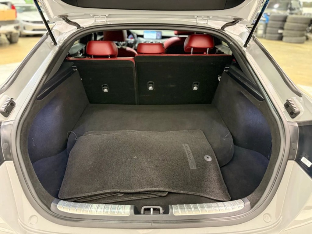 2022 Kia Stinger Image 41