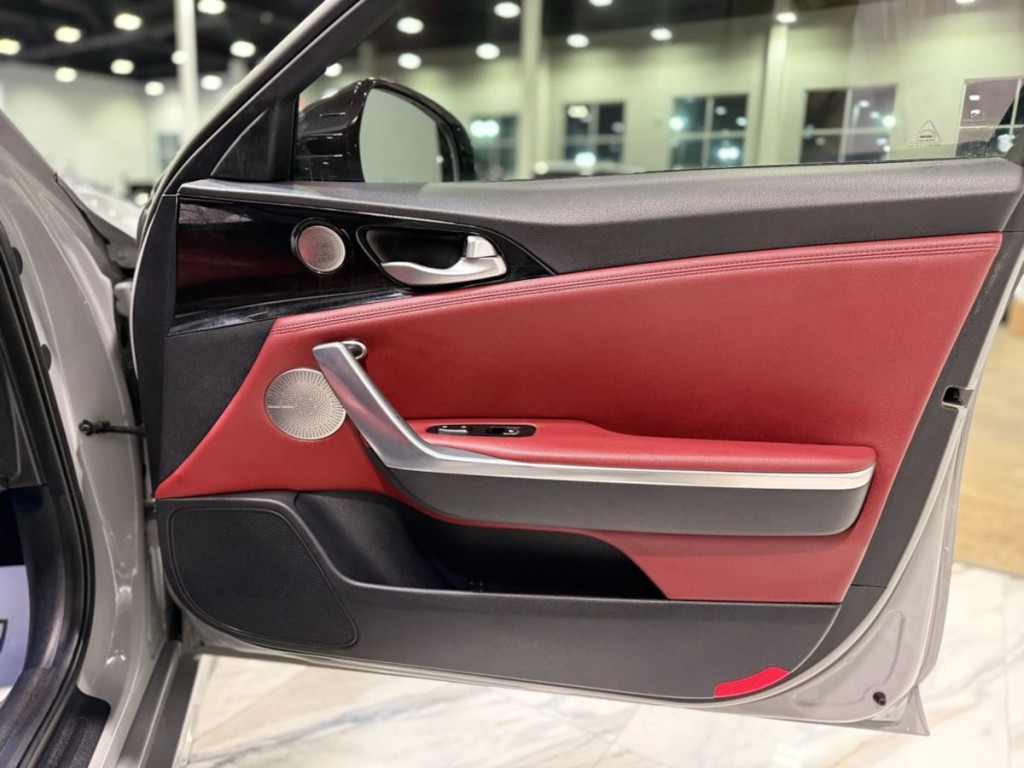 2022 Kia Stinger Image 45