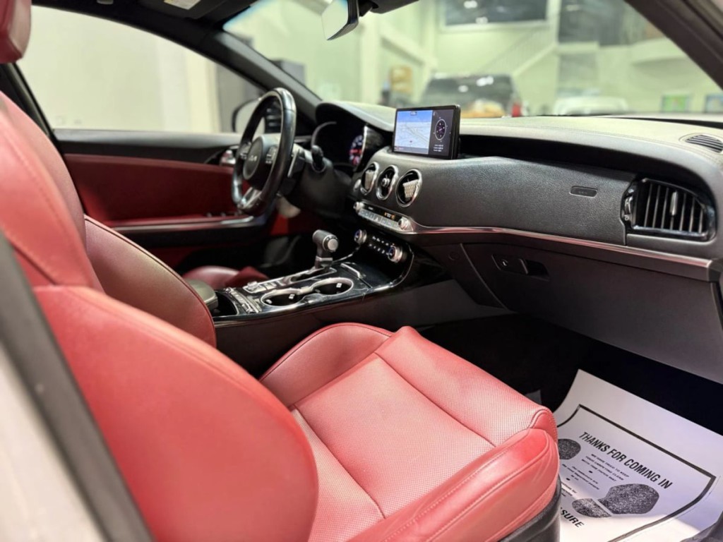 2022 Kia Stinger Image 46