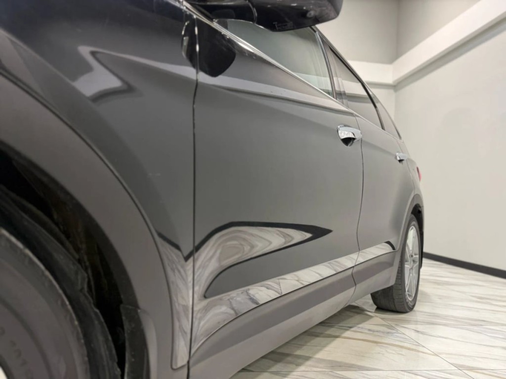 2017 Hyundai Santa Fe Image 13