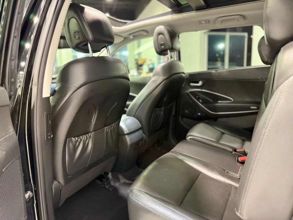 2017 Hyundai Santa Fe Image 33