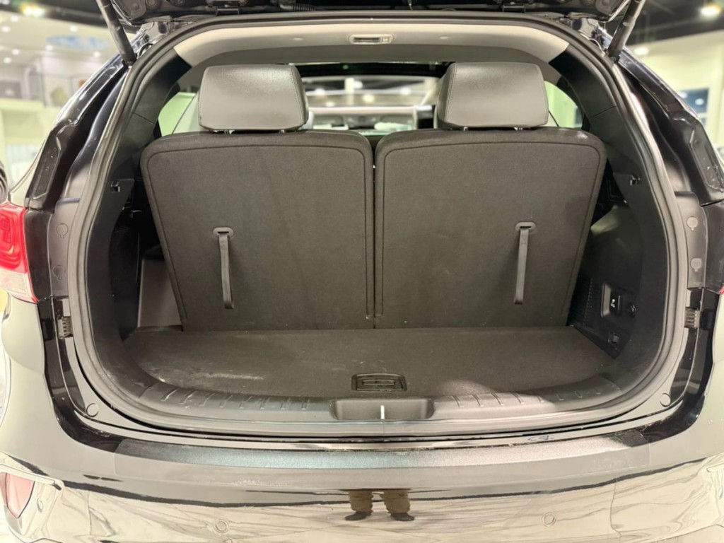 2017 Hyundai Santa Fe Image 36