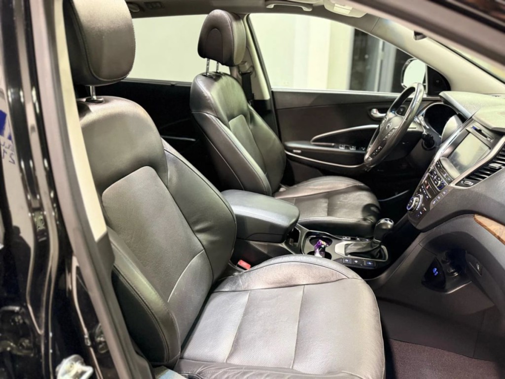 2017 Hyundai Santa Fe Image 42