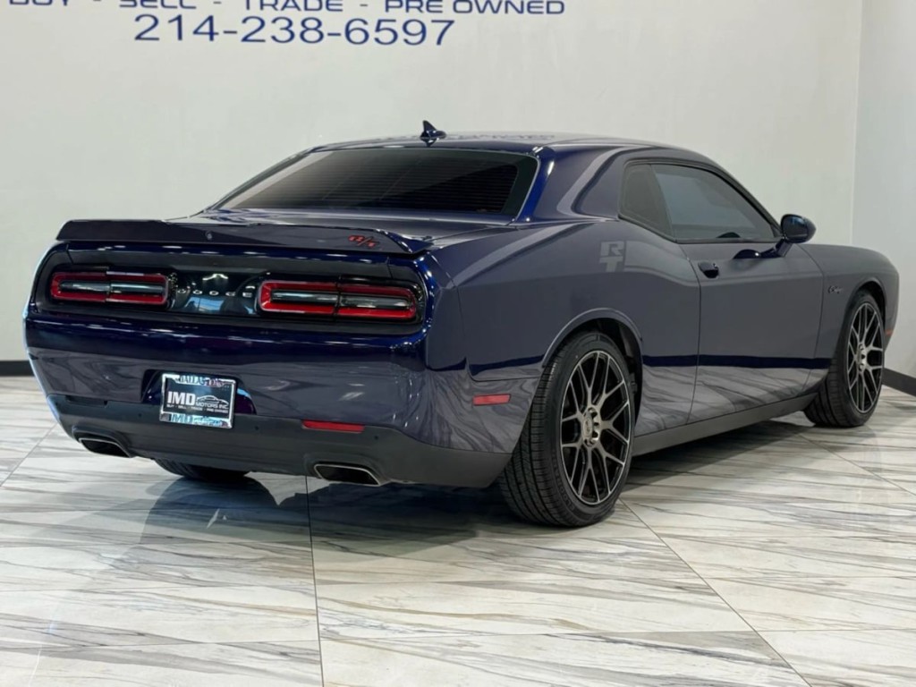 2016 Dodge Challenger Image 7