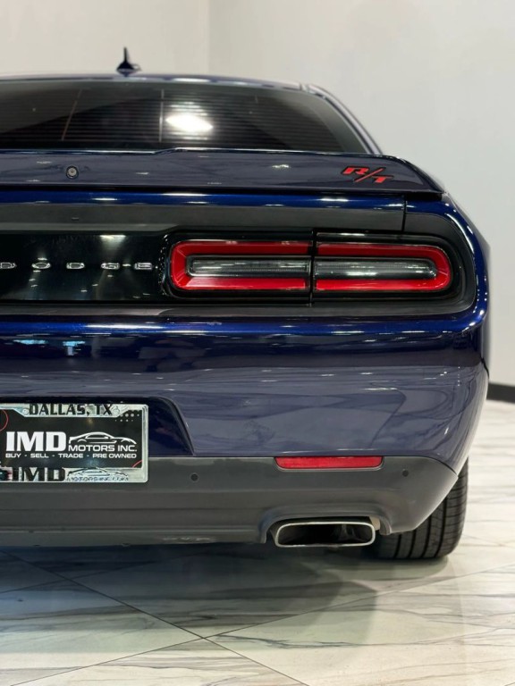 2016 Dodge Challenger Image 9