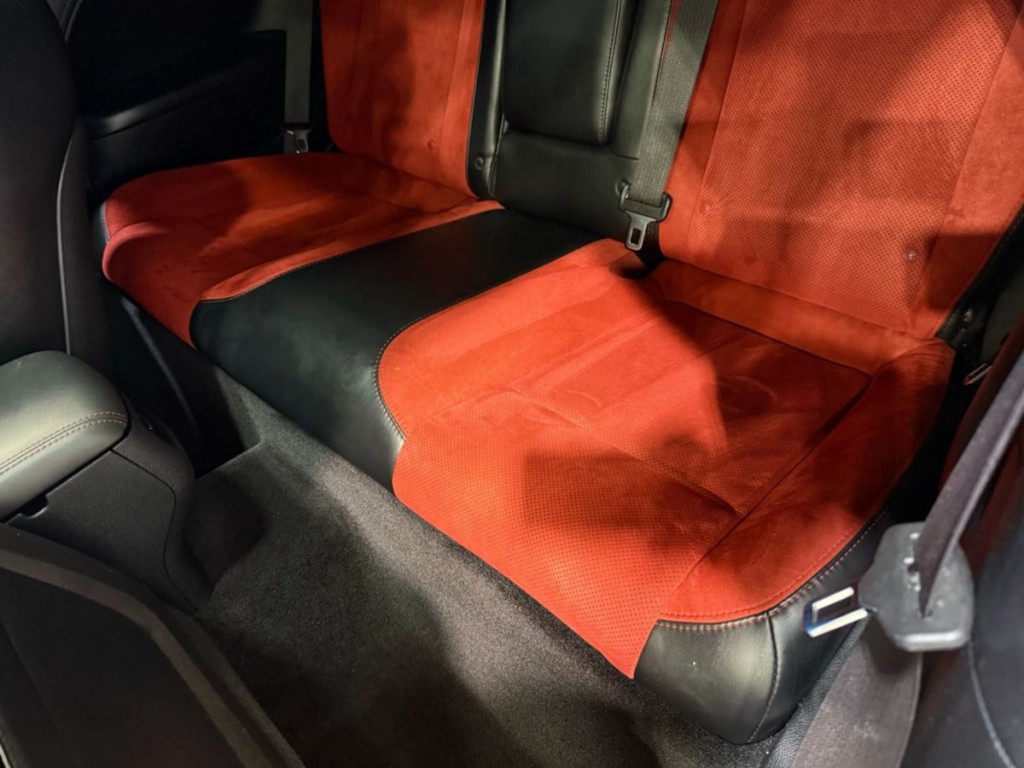 2016 Dodge Challenger Image 26