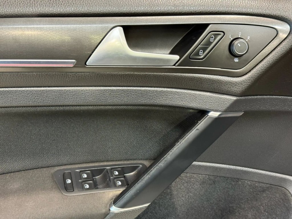 2018 Volkswagen GTI Image 13