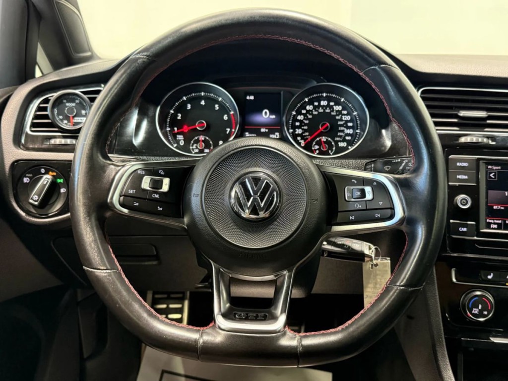 2018 Volkswagen GTI Image 16