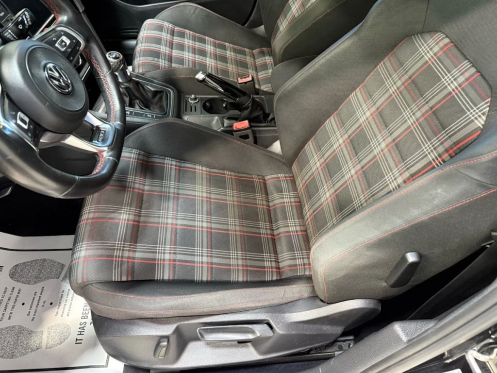 2018 Volkswagen GTI Image 25