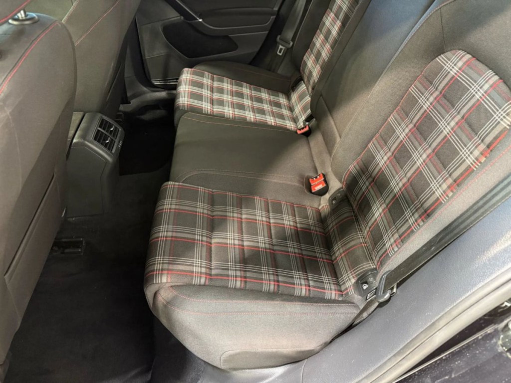 2018 Volkswagen GTI Image 27