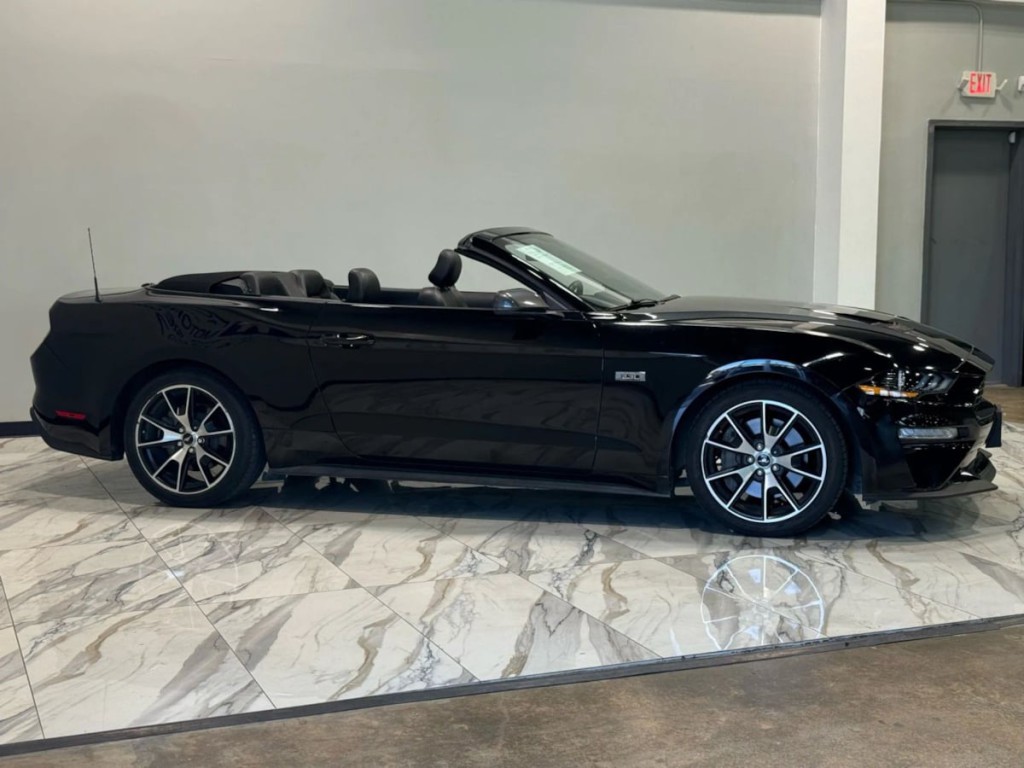 2020 Ford Mustang Image 9