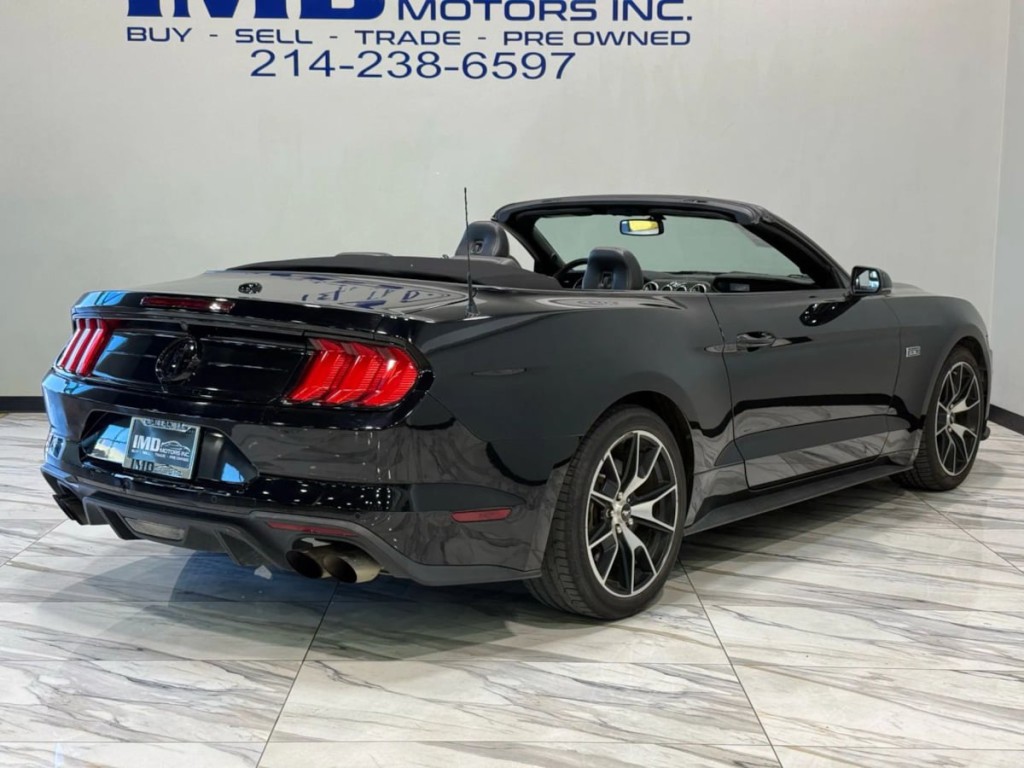 2020 Ford Mustang Image 12