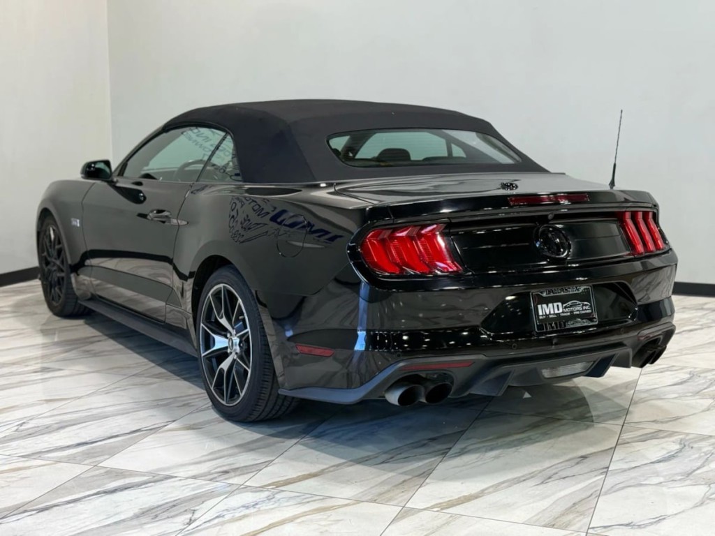 2020 Ford Mustang Image 17