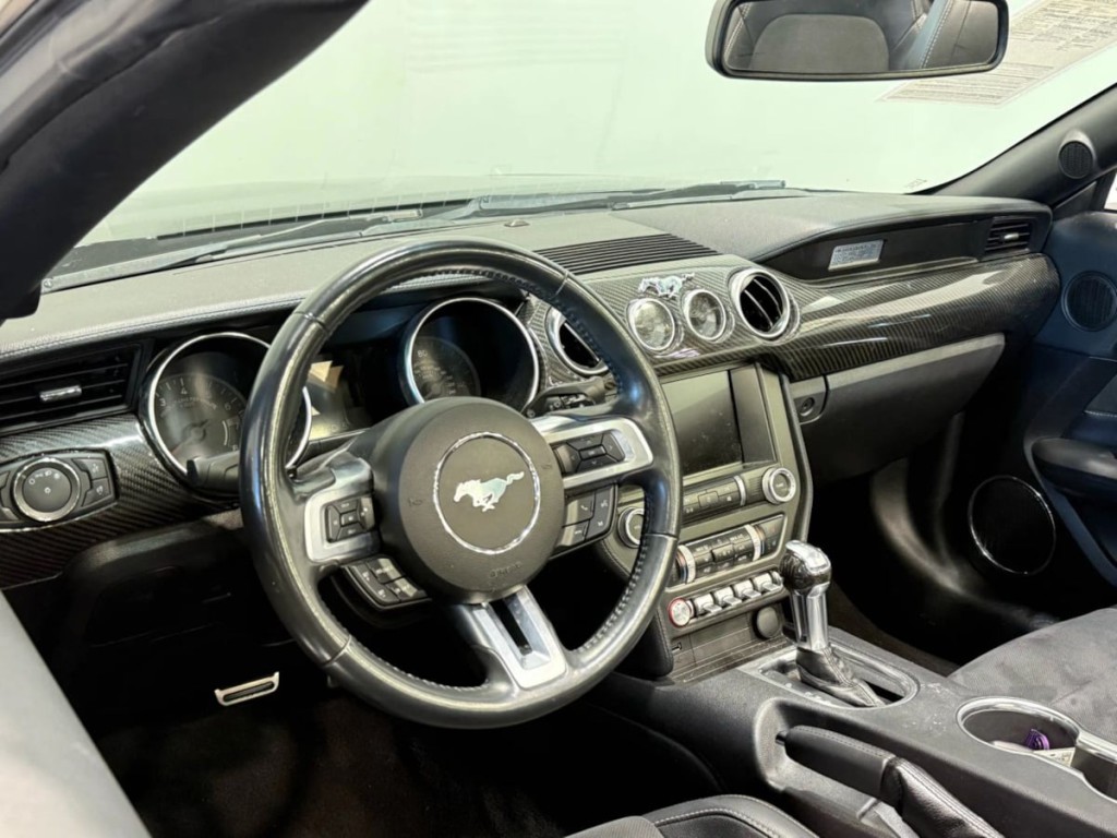 2020 Ford Mustang Image 18