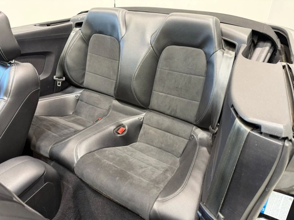 2020 Ford Mustang Image 28