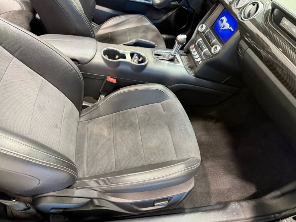 2020 Ford Mustang Image 31