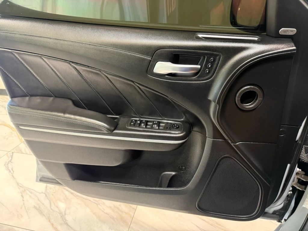 2022 Dodge Charger Image 12