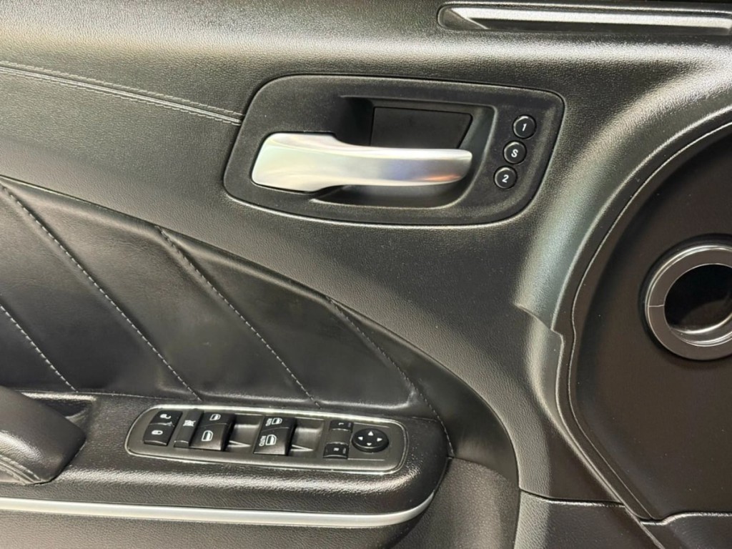 2022 Dodge Charger Image 13