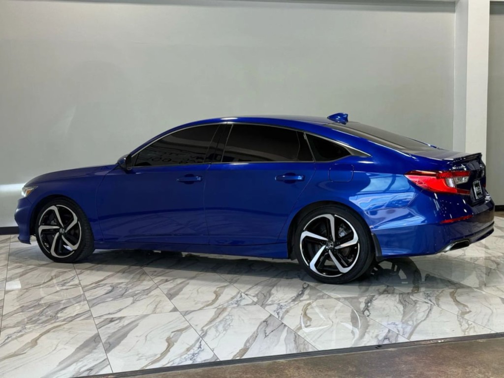 2019 Honda Accord Image 8