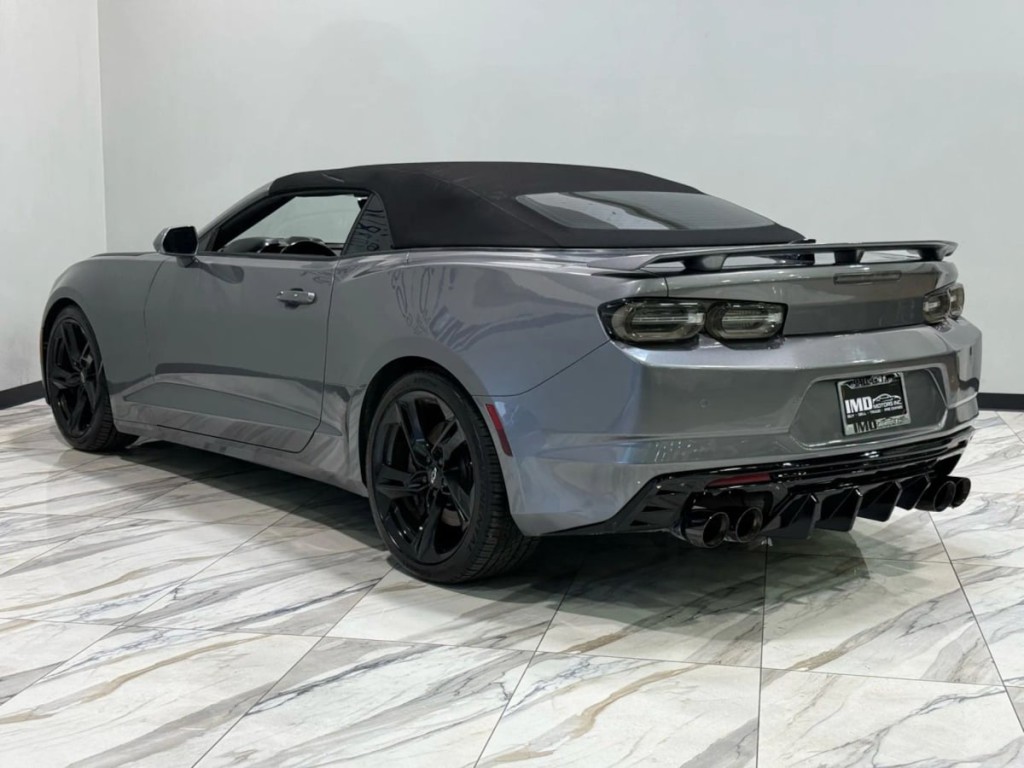 2020 Chevrolet Camaro Image 8