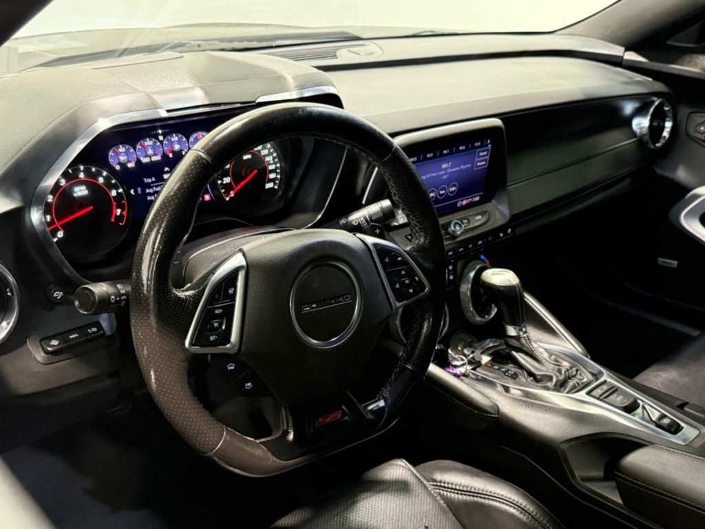 2020 Chevrolet Camaro Image 12