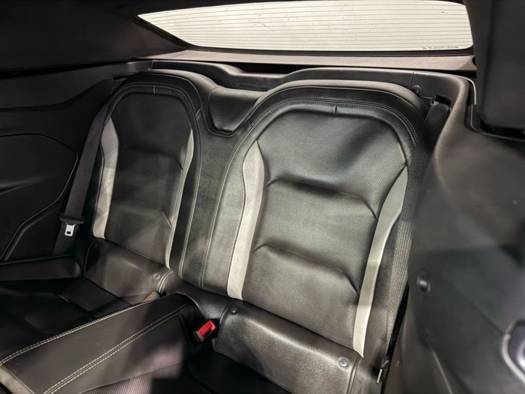 2020 Chevrolet Camaro Image 23