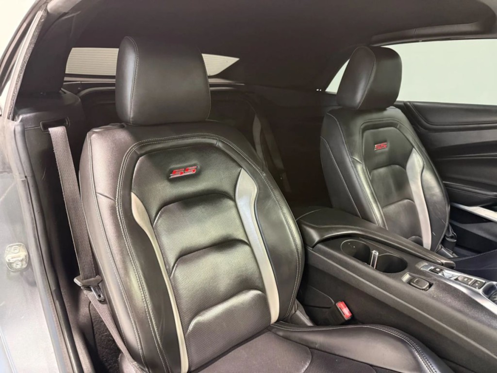 2020 Chevrolet Camaro Image 25