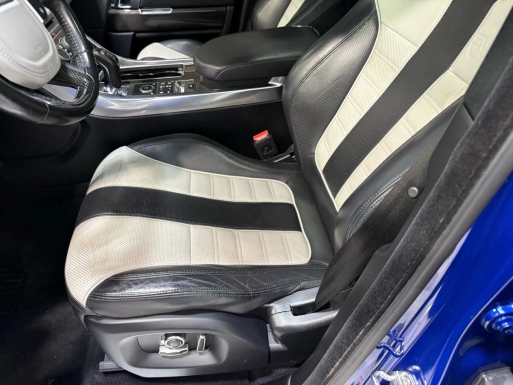 2017 Land Rover Range Rover Sport Image 27