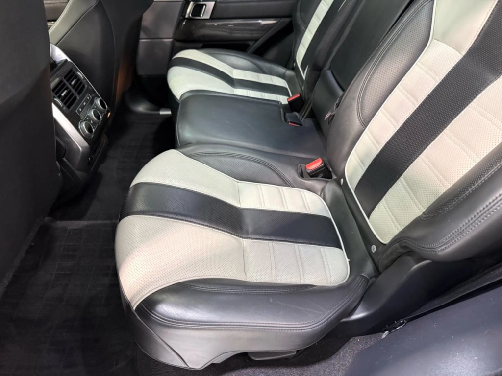 2017 Land Rover Range Rover Sport Image 30