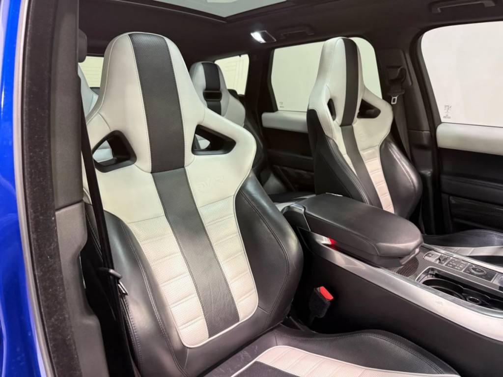 2017 Land Rover Range Rover Sport Image 32