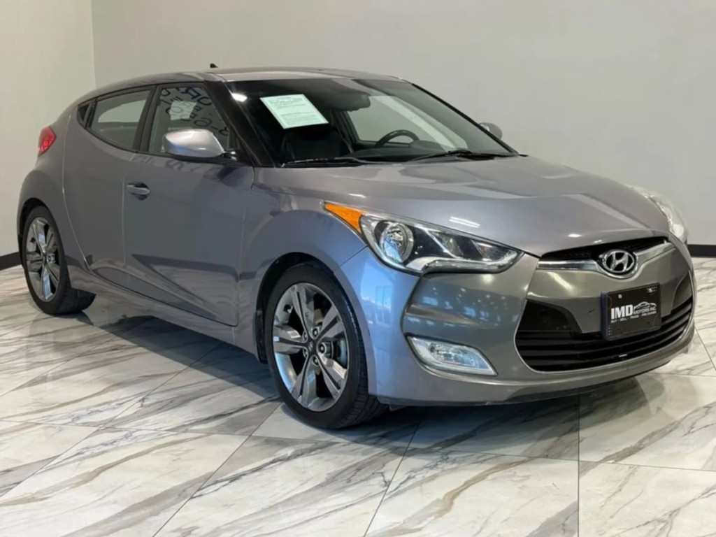 2016 Hyundai Veloster Image 4