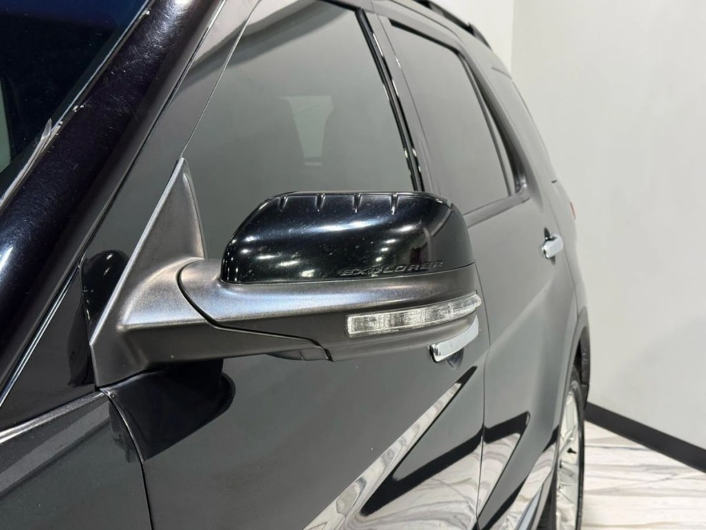 2013 Ford Explorer Image 11