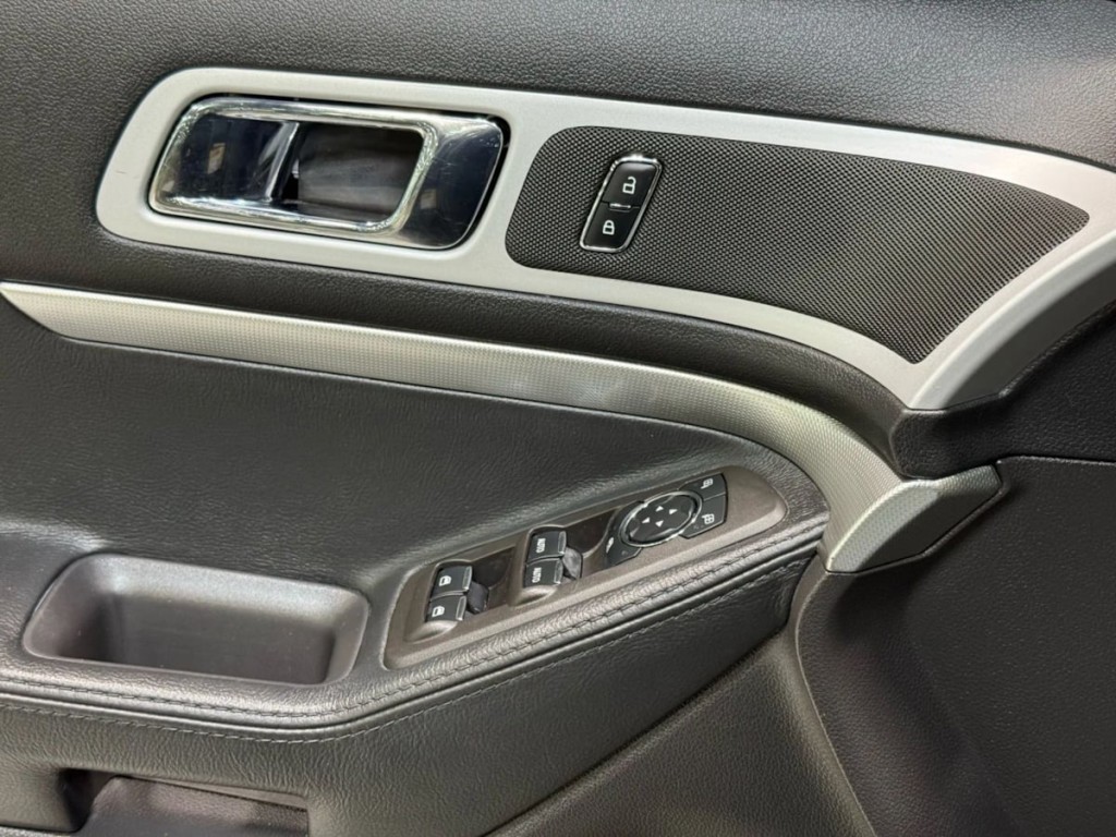 2013 Ford Explorer Image 13