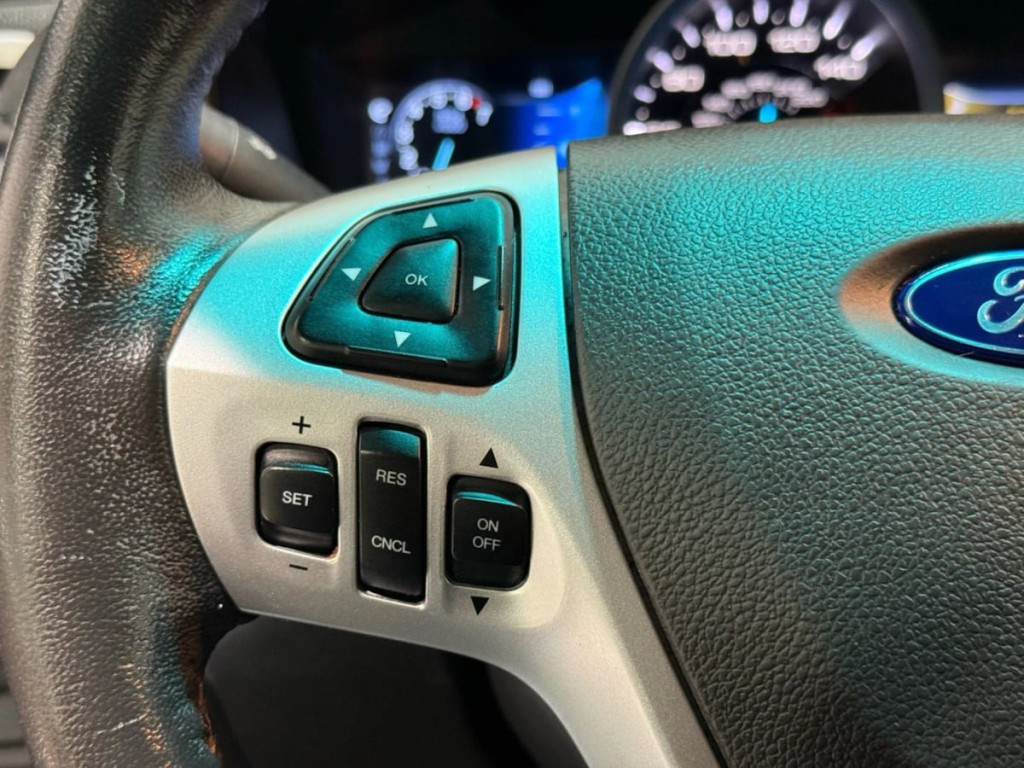 2013 Ford Explorer Image 16