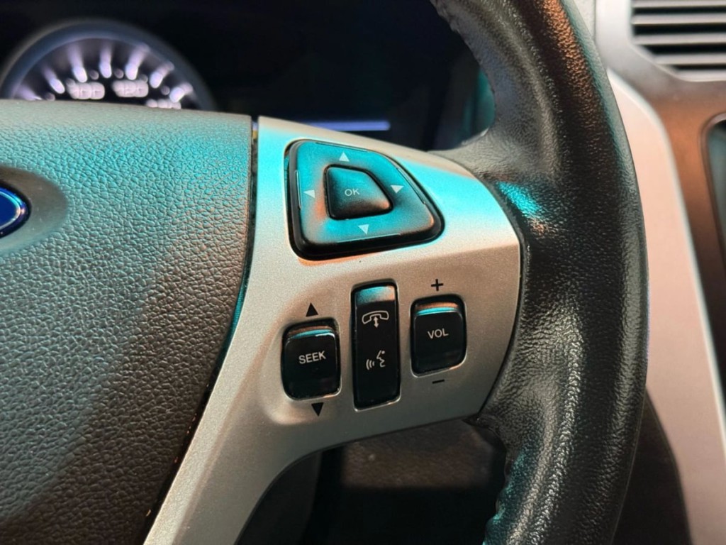 2013 Ford Explorer Image 17