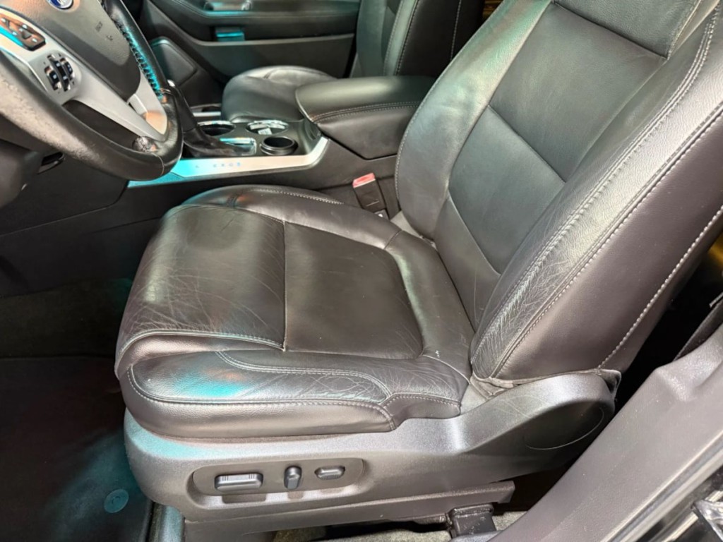 2013 Ford Explorer Image 24