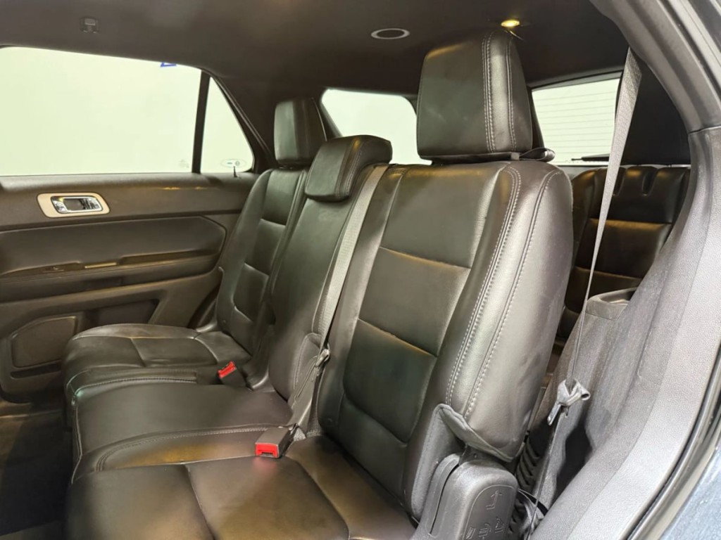 2013 Ford Explorer Image 25