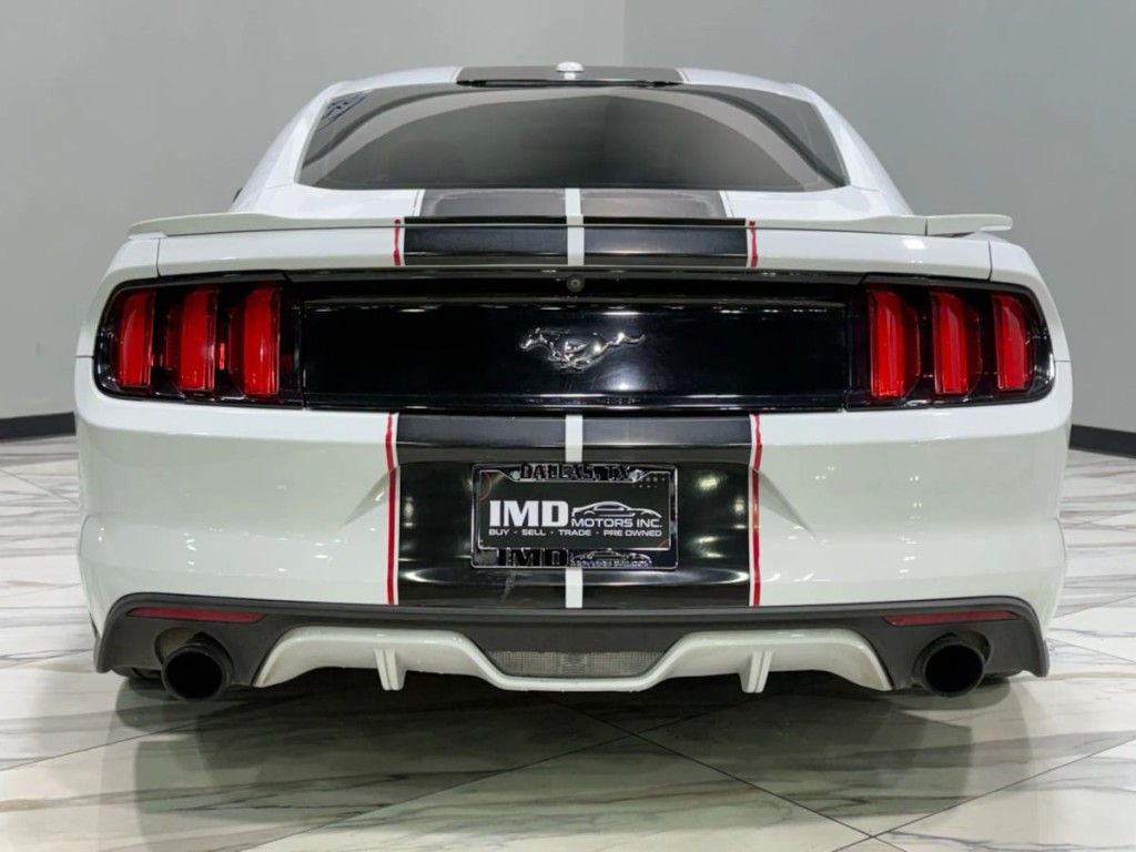 2017 Ford Mustang Image 8