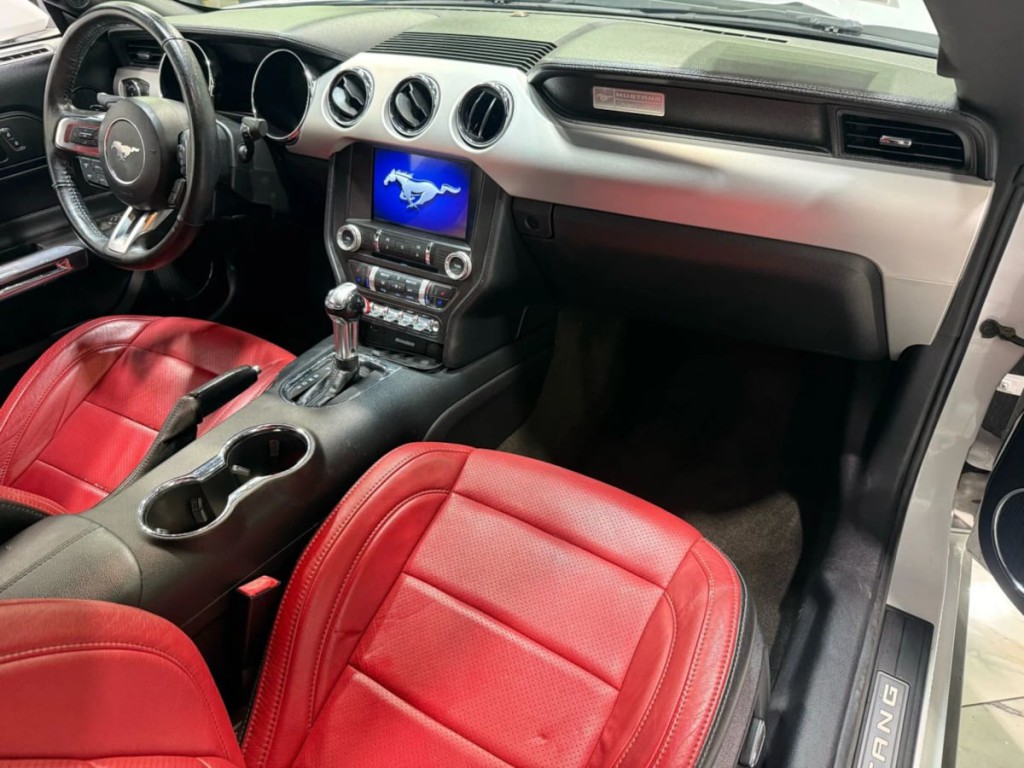 2017 Ford Mustang Image 16