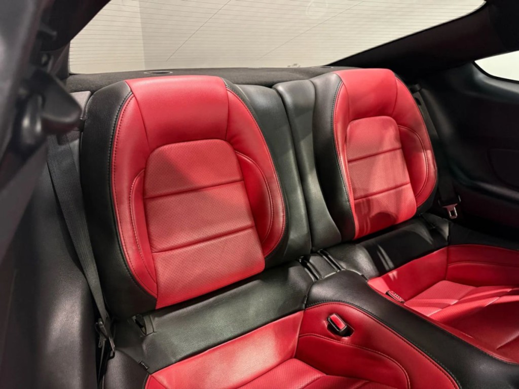 2017 Ford Mustang Image 19