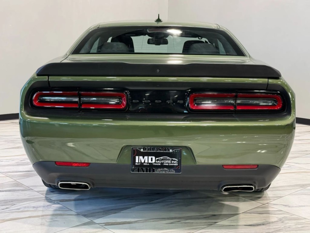 2023 Dodge Challenger Image 8