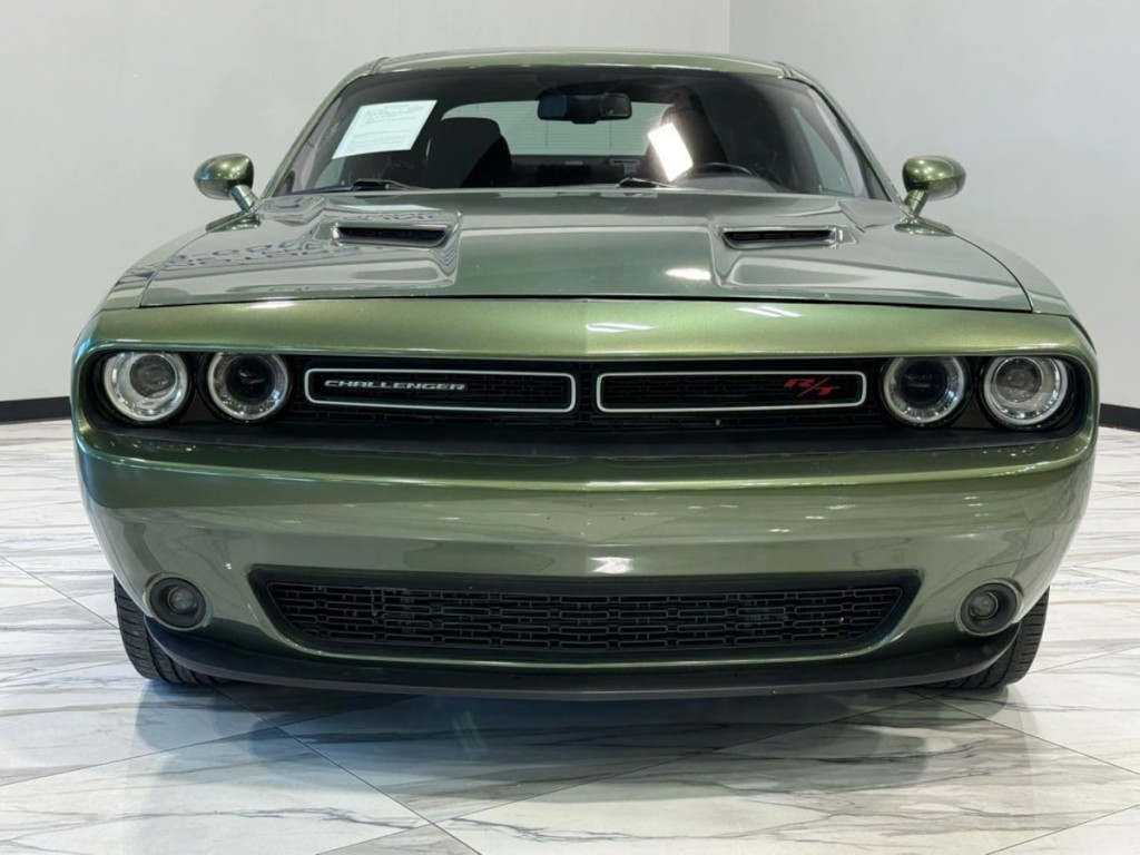 2023 Dodge Challenger Image 3