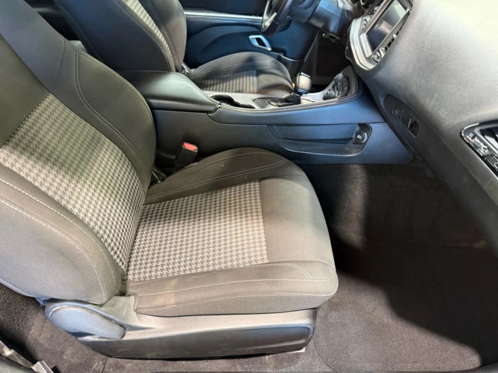 2023 Dodge Challenger Image 31