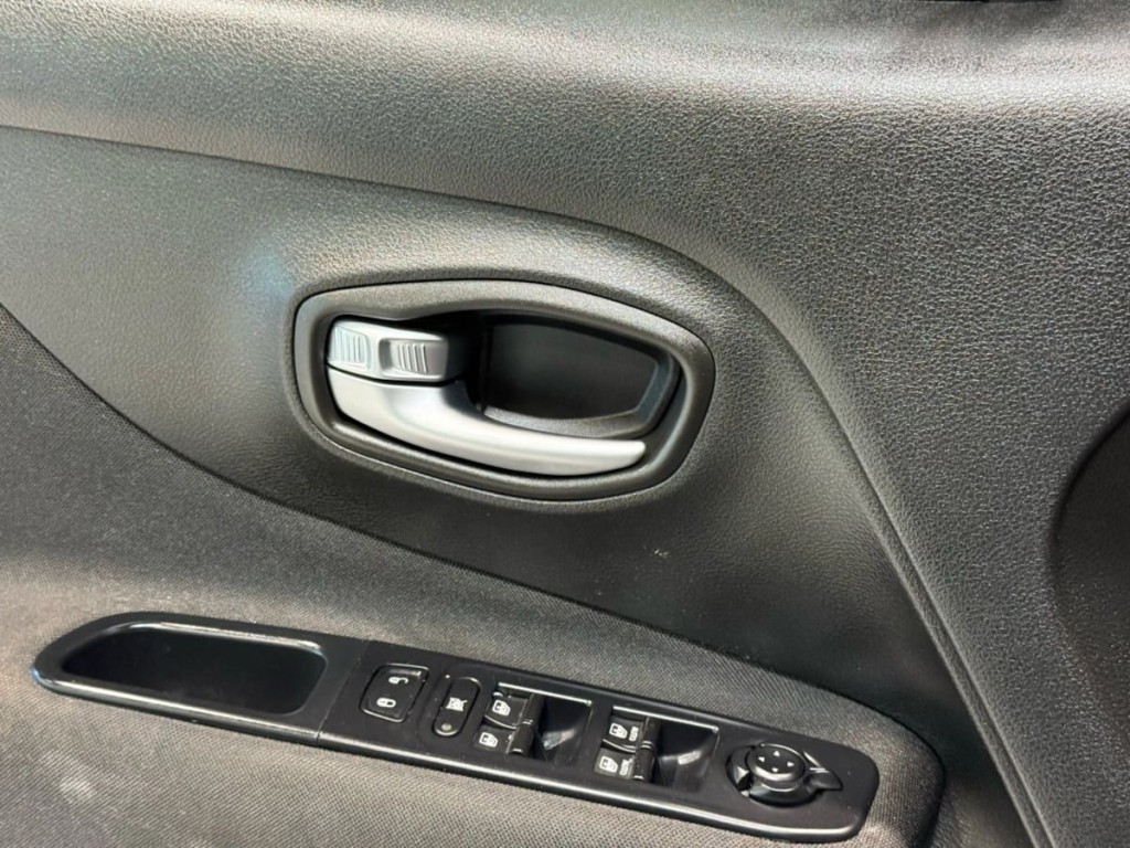 2018 Jeep Renegade Image 12