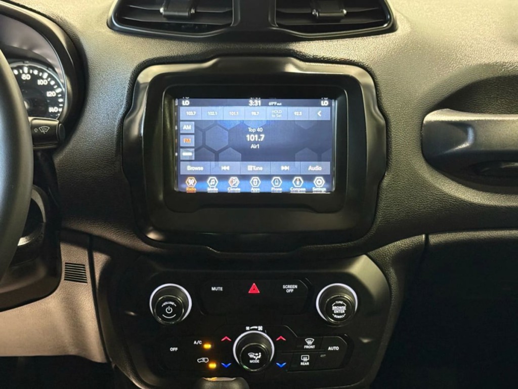 2018 Jeep Renegade Image 21