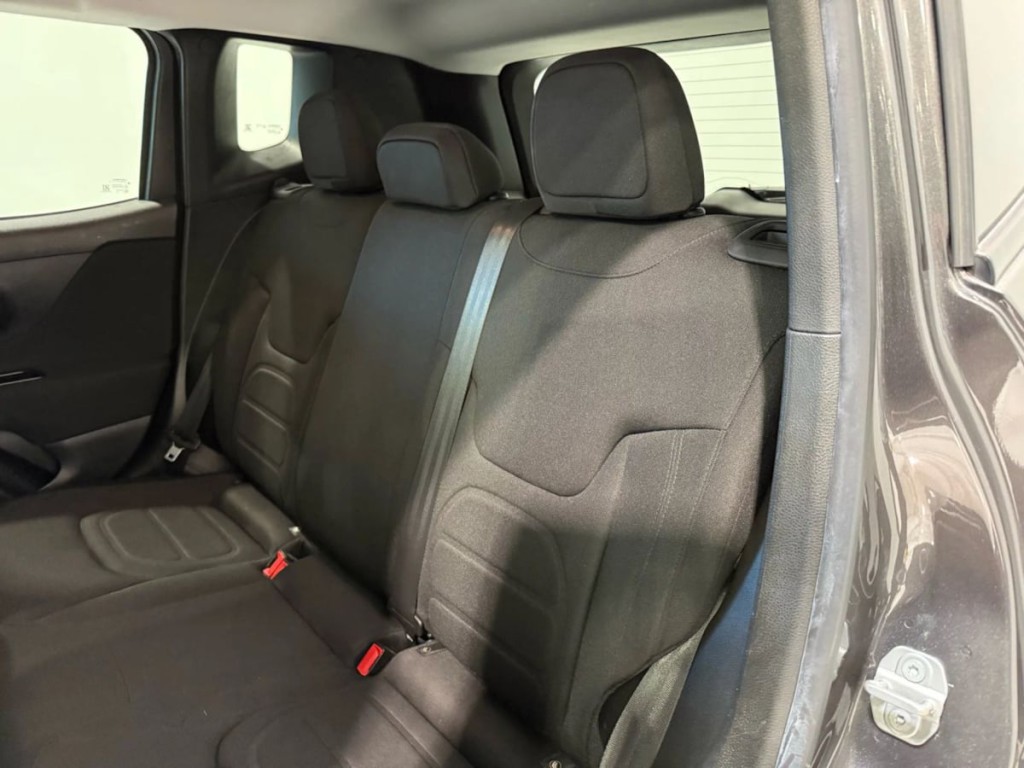 2018 Jeep Renegade Image 25