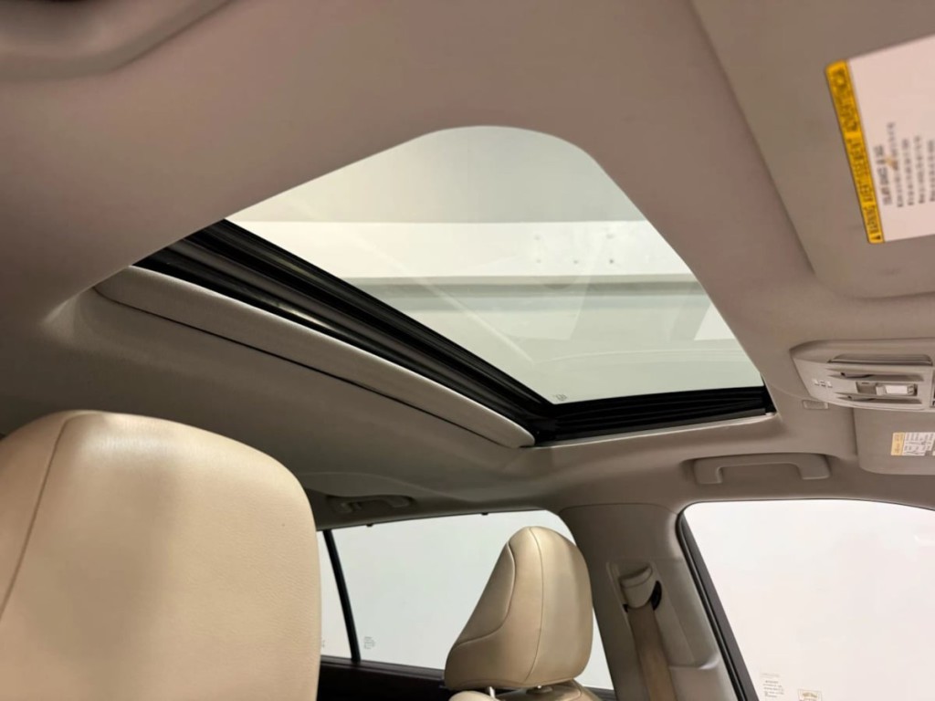 2020 Toyota Highlander Image 27